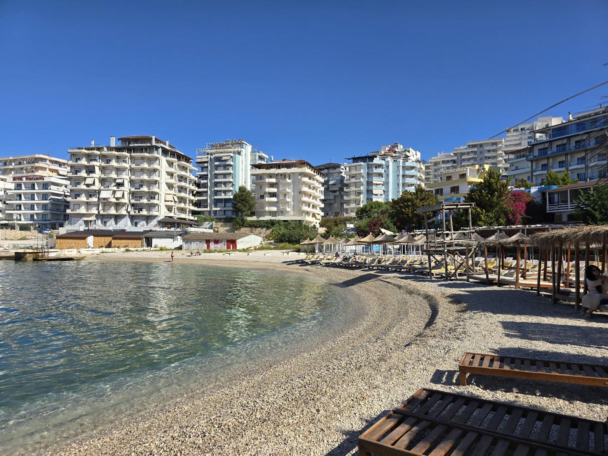 Saint Tropez Apartment Sarande Ngoại thất bức ảnh