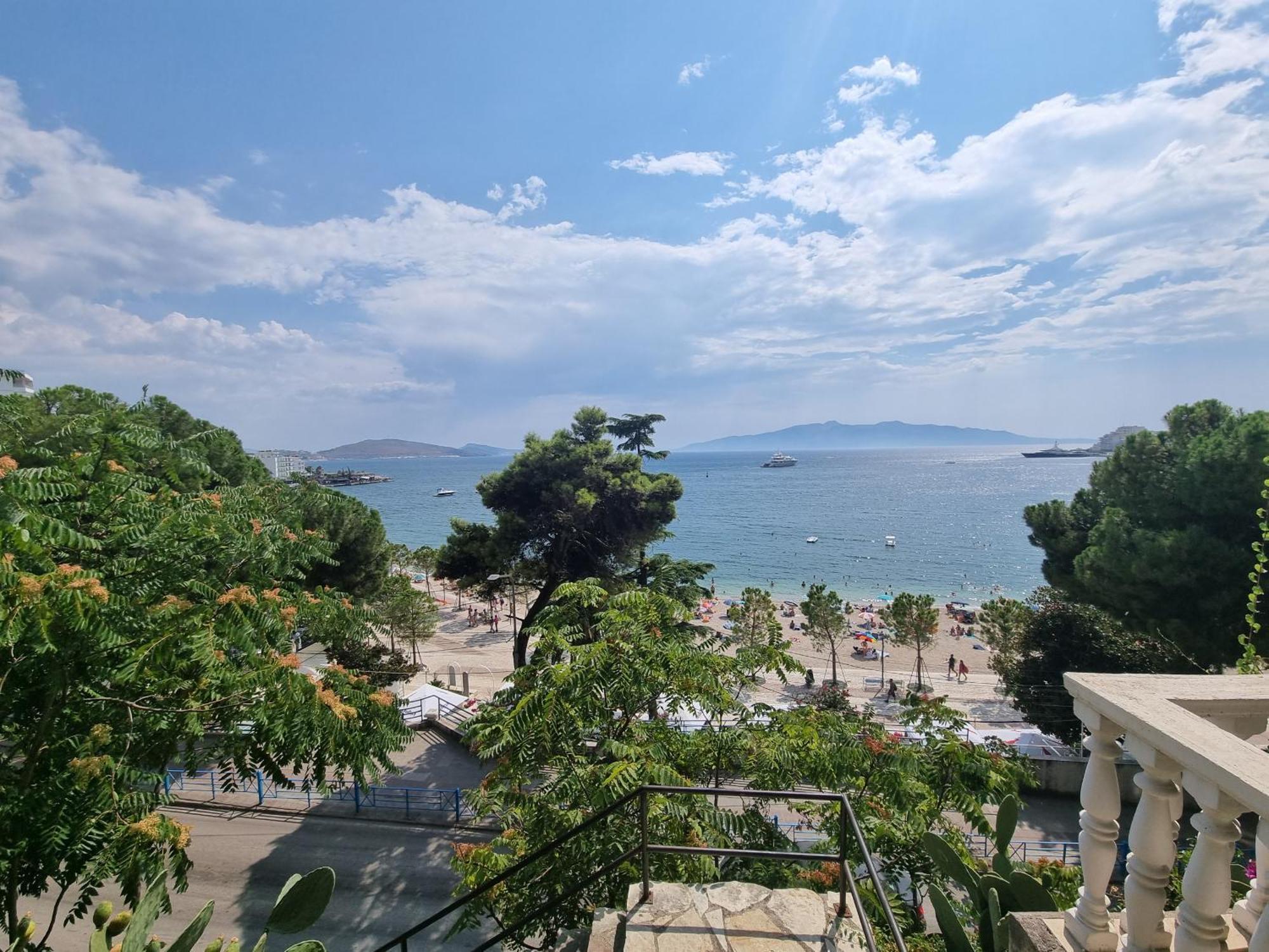 Saint Tropez Apartment Sarande Ngoại thất bức ảnh